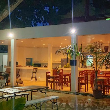 Alesseo Hostel Tiniguiban Kültér fotó