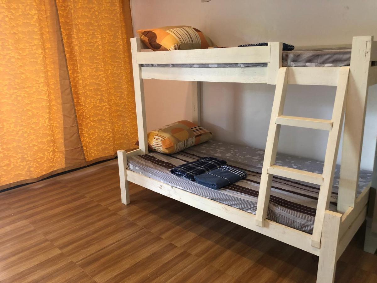 Alesseo Hostel Tiniguiban Kültér fotó