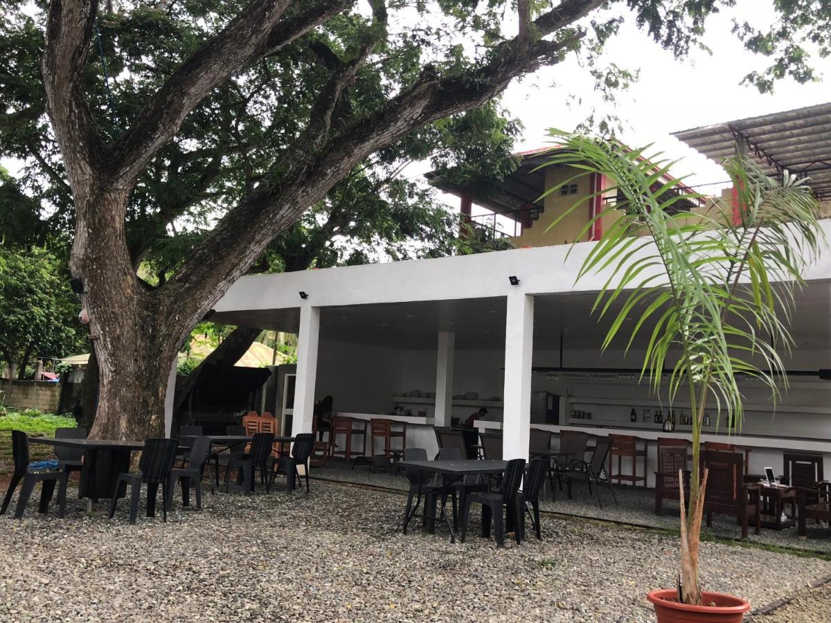 Alesseo Hostel Tiniguiban Kültér fotó